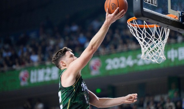 媒体人：CBA引进外援受NBA和欧洲影响不小 利夫在欧洲3年300万刀